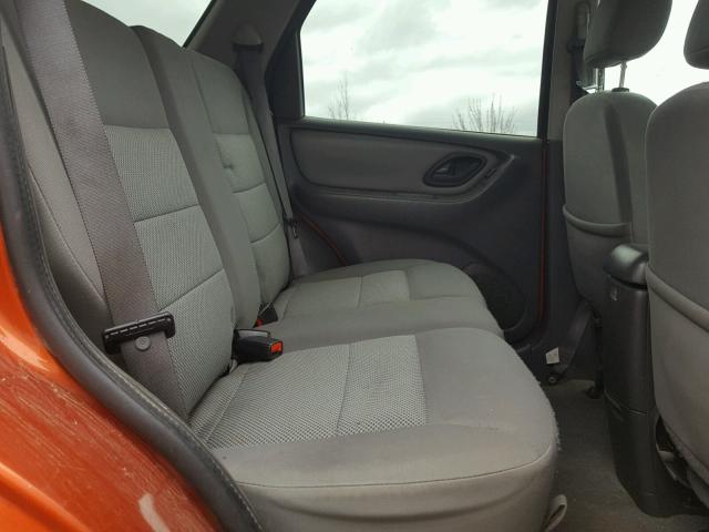 1FMCU03136KA75810 - 2006 FORD ESCAPE XLT ORANGE photo 6