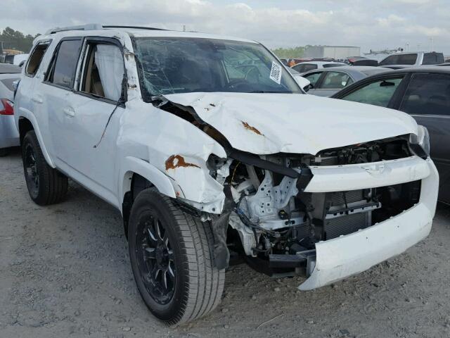 JTEZU5JR5H5157023 - 2017 TOYOTA 4RUNNER SR WHITE photo 1