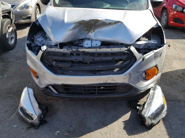 1FMCU0F71HUC95275 - 2017 FORD ESCAPE S SILVER photo 9