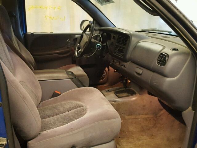 1B7GG22Y0WS587189 - 1998 DODGE DAKOTA BLUE photo 5