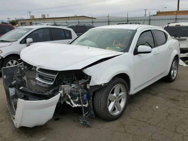 1B3BD2FG8BN591604 - 2011 DODGE AVENGER LU WHITE photo 2