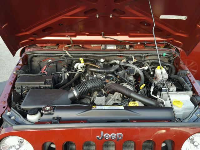 1J4BA3H10AL135056 - 2010 JEEP WRANGLER U MAROON photo 7