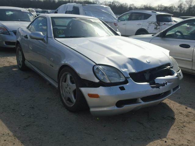 WDBKK47F1YF154454 - 2000 MERCEDES-BENZ SLK 230 KO SILVER photo 1