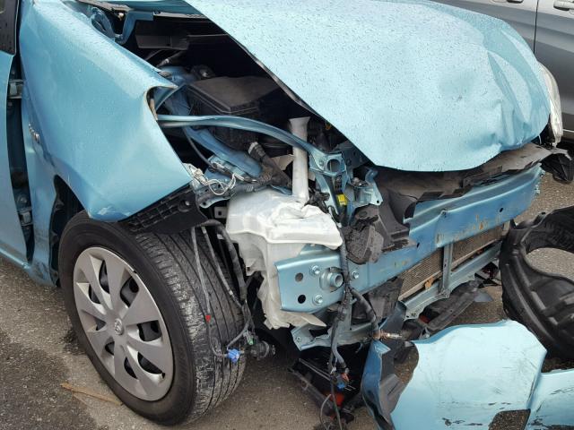 JTDKDTB32E1084314 - 2014 TOYOTA PRIUS C BLUE photo 9