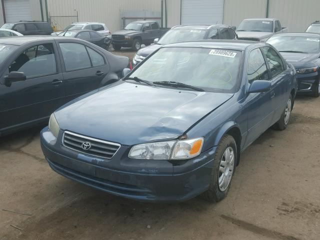 4T1BG22K81U845666 - 2001 TOYOTA CAMRY CE BLUE photo 2