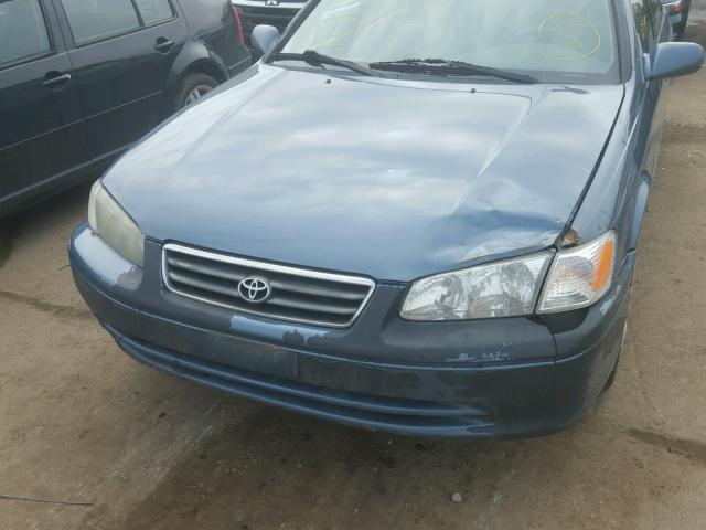 4T1BG22K81U845666 - 2001 TOYOTA CAMRY CE BLUE photo 9