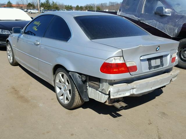 WBABN33432JW53538 - 2002 BMW 325 CI SILVER photo 3