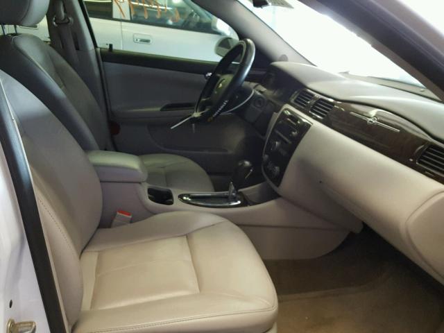 2G1WC5E30D1203667 - 2013 CHEVROLET IMPALA LTZ WHITE photo 5