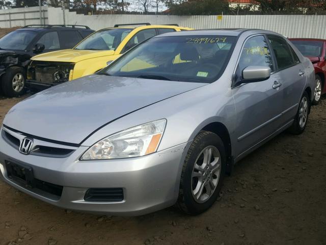 1HGCM56737A079088 - 2007 HONDA ACCORD EX GRAY photo 2