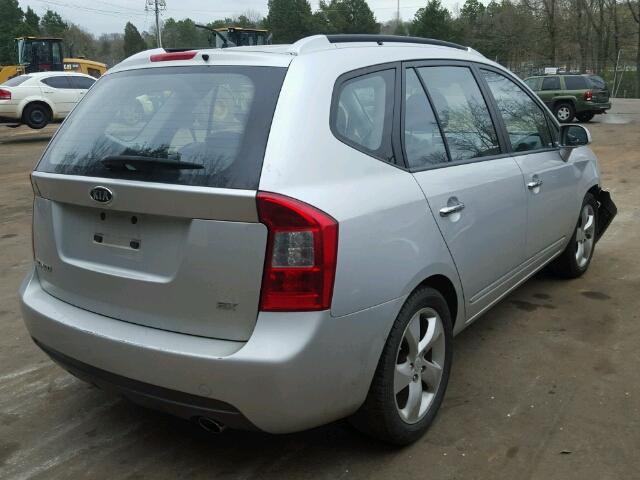 KNAFG525X77082961 - 2007 KIA RONDO BASE SILVER photo 4