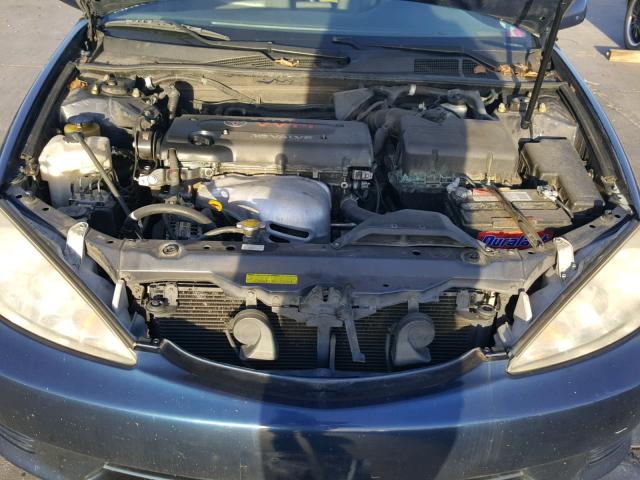 4T1BE30K45U100126 - 2005 TOYOTA CAMRY LE BLUE photo 7