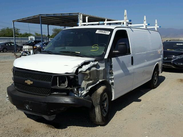 1GCUGADX0A1146839 - 2010 CHEVROLET EXPRESS G1 WHITE photo 2