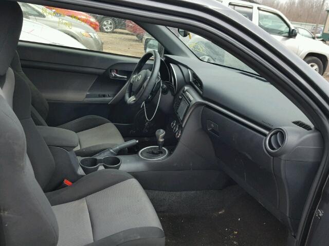JTKJF5C76GJ016810 - 2016 TOYOTA SCION TC 灰色 照片 5