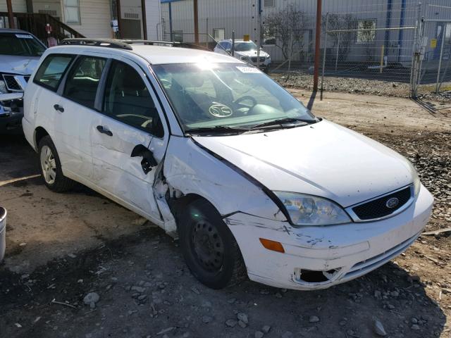 1FAHP36N57W196985 - 2007 FORD FOCUS ZXW WHITE photo 1