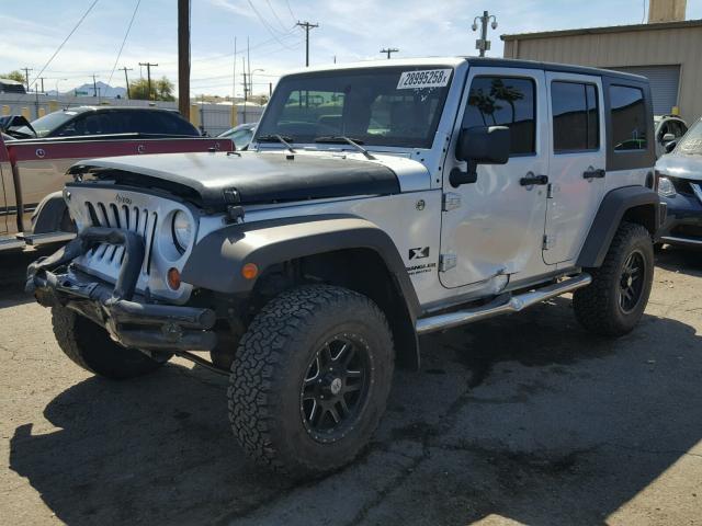 1J4GA39138L581443 - 2008 JEEP WRANGLER U SILVER photo 2