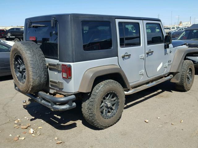 1J4GA39138L581443 - 2008 JEEP WRANGLER U SILVER photo 4