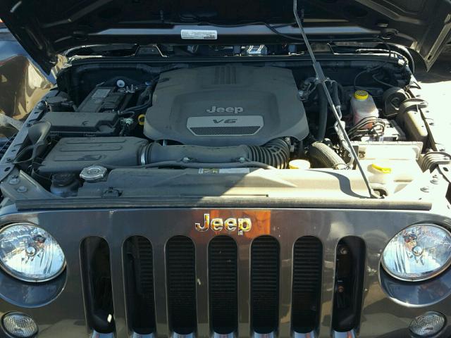 1C4BJWDG7GL338729 - 2016 JEEP WRANGLER U CHARCOAL photo 7