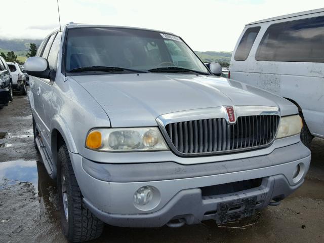 5LMPU28L9WLJ36169 - 1998 LINCOLN NAVIGATOR SILVER photo 1