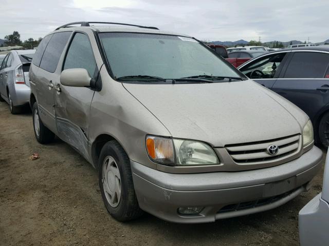 4T3ZF13CX2U459391 - 2002 TOYOTA SIENNA LE GOLD photo 1