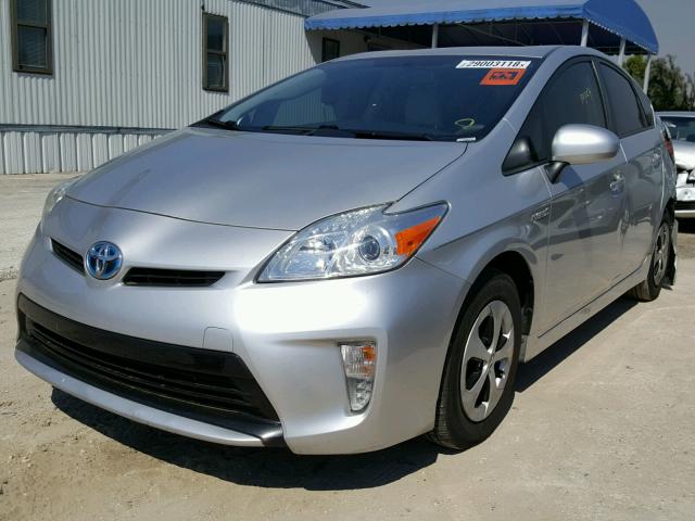 JTDKN3DU3D0344632 - 2013 TOYOTA PRIUS SILVER photo 2