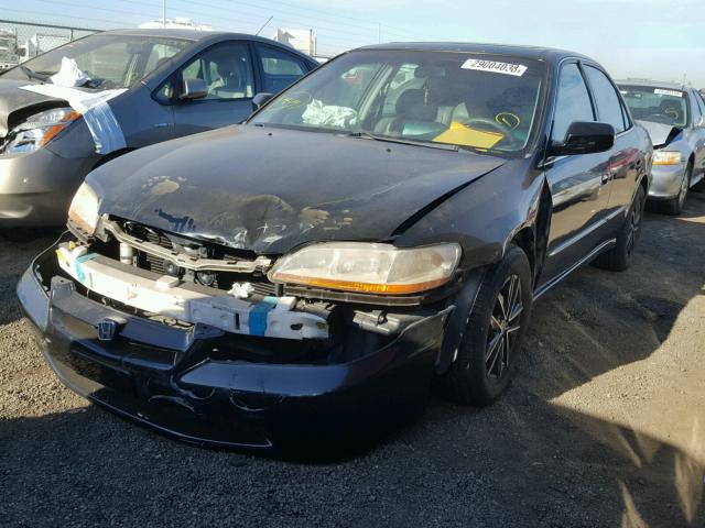 1HGCG1656YA094457 - 2000 HONDA ACCORD EX BLACK photo 2