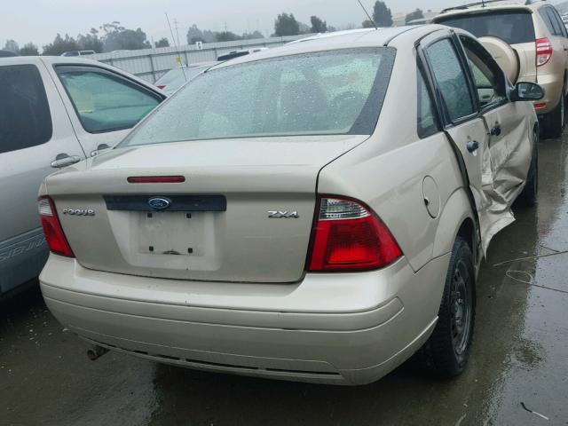 1FAFP34N66W123360 - 2006 FORD FOCUS ZX4 TAN photo 4