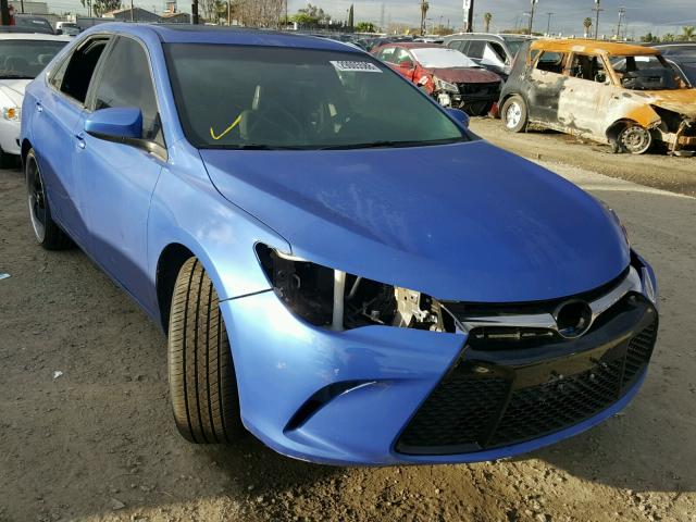 4T1BF1FK6HU362470 - 2017 TOYOTA CAMRY LE BLUE photo 1