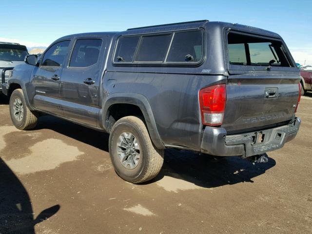 5TFCZ5AN8GX028687 - 2016 TOYOTA TACOMA DOU GRAY photo 3