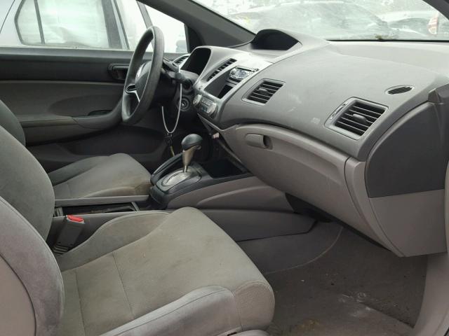 2HGFG12286H572188 - 2006 HONDA CIVIC DX SILVER photo 5