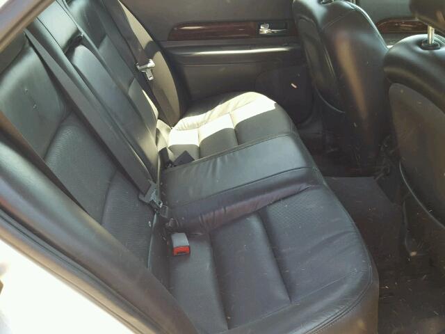 1LNHM87A42Y607846 - 2002 LINCOLN LS 银色 照片 6