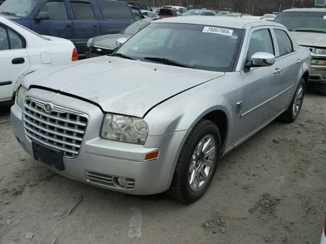 2C3LA53G88H121600 - 2008 CHRYSLER 300 TOURIN SILVER photo 2