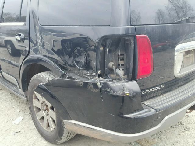 5LMFU28R53LJ26265 - 2003 LINCOLN NAVIGATOR 黑色 照片 9