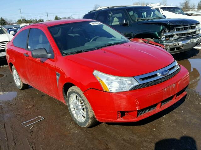 1FAHP33N88W110428 - 2008 FORD FOCUS RED photo 1