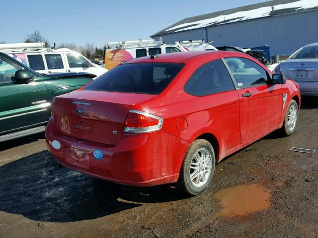 1FAHP33N88W110428 - 2008 FORD FOCUS RED photo 4