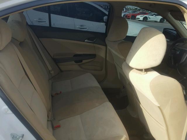 1HGCP26338A082125 - 2008 HONDA ACCORD LX WHITE photo 6