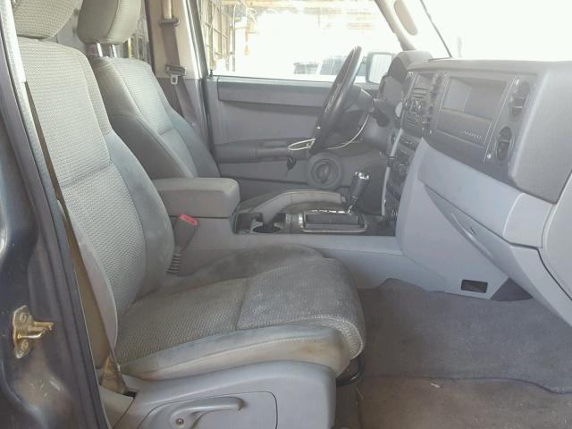 1J8HH48N56C357208 - 2006 JEEP COMMANDER BLUE photo 5