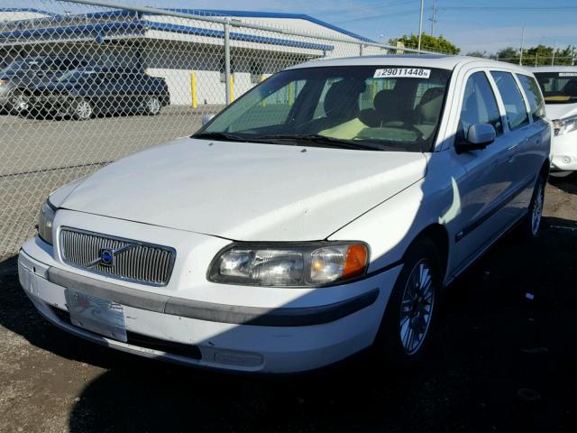 YV1SW64A642447627 - 2004 VOLVO V70 WHITE photo 2