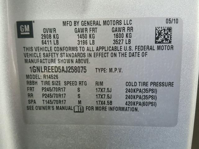 1GNLREED5AJ258075 - 2010 CHEVROLET TRAVERSE L SILVER photo 10