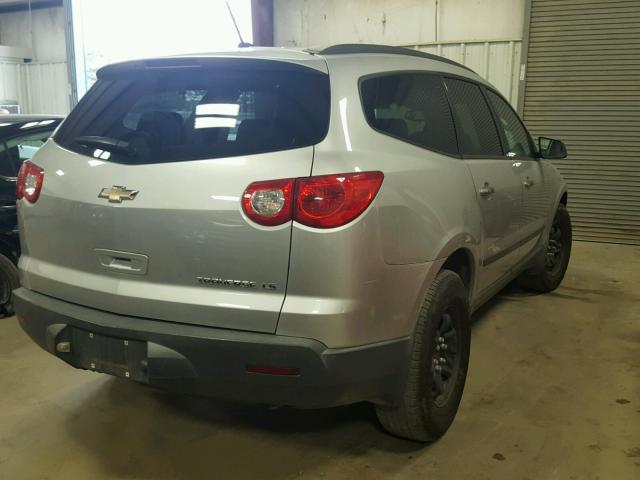 1GNLREED5AJ258075 - 2010 CHEVROLET TRAVERSE L SILVER photo 4