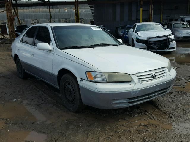 JT2BF22K5W0137230 - 1998 TOYOTA CAMRY CE WHITE photo 1