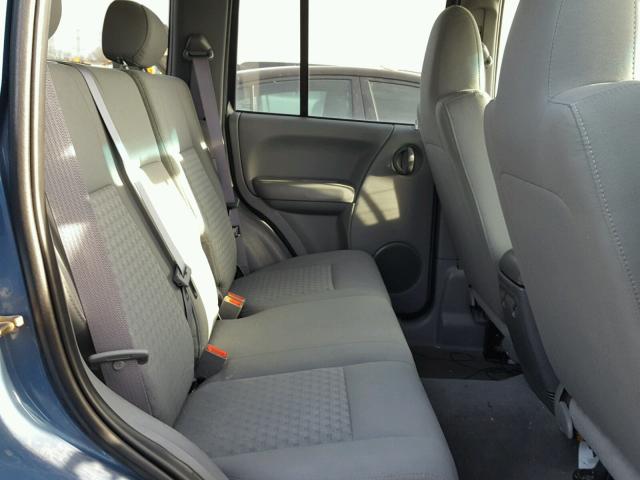 1J4GL48K65W616349 - 2005 JEEP LIBERTY SP BLUE photo 6