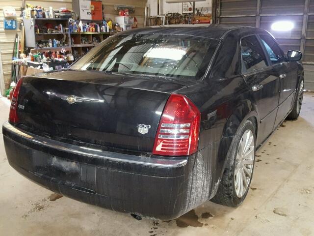 2C3JK63H95H619335 - 2005 CHRYSLER 300C BLACK photo 4