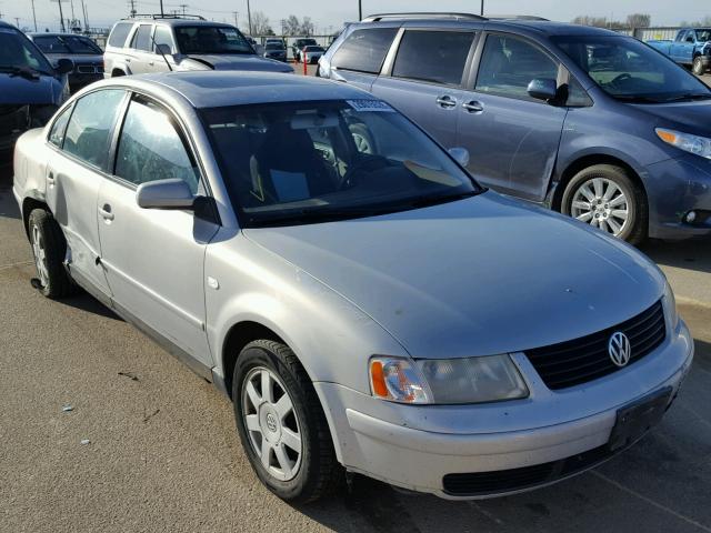 WVWAC63B81P013163 - 2001 VOLKSWAGEN PASSAT GLS SILVER photo 1