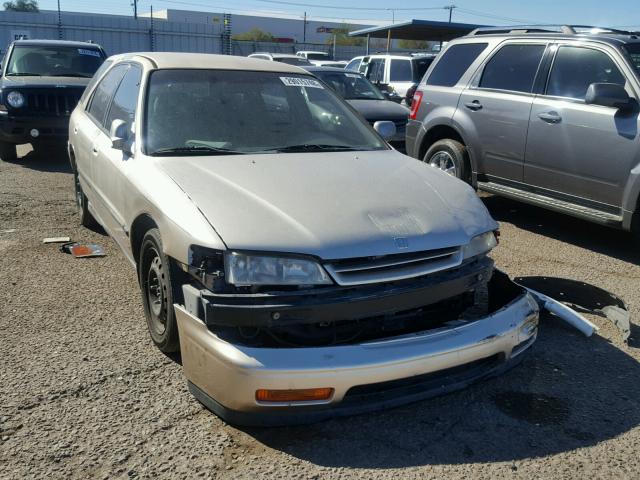 1HGCE1820RA013060 - 1994 HONDA ACCORD LX GOLD photo 1