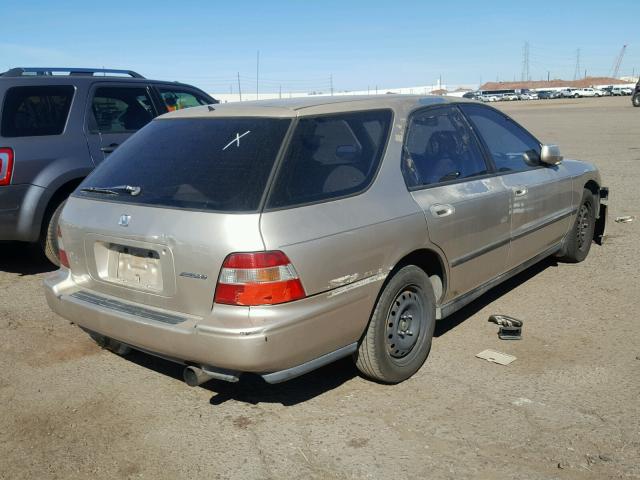 1HGCE1820RA013060 - 1994 HONDA ACCORD LX GOLD photo 4