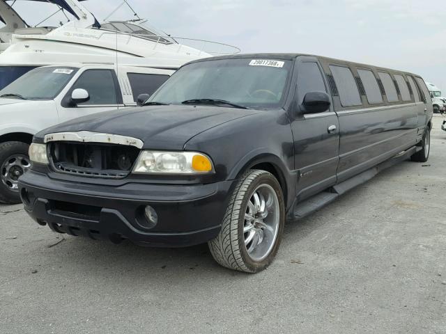 5LMPU28A1XLJ16580 - 1999 LINCOLN NAVIGATOR 黑色 照片 2