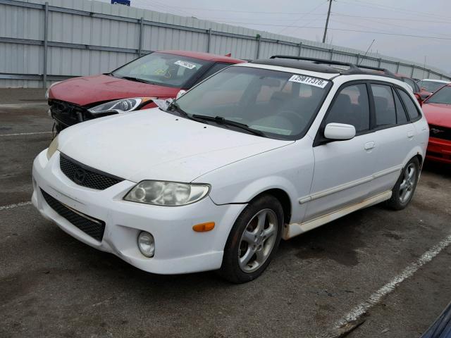 JM1BJ246X21511163 - 2002 MAZDA PROTEGE PR WHITE photo 2