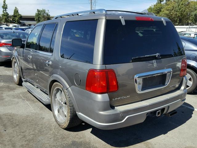 5LMFU27R93LJ21846 - 2003 LINCOLN NAVIGATOR GRAY photo 3