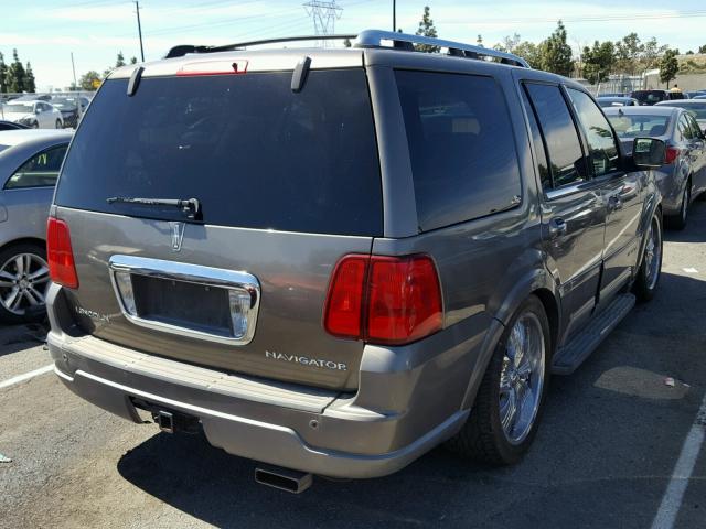 5LMFU27R93LJ21846 - 2003 LINCOLN NAVIGATOR GRAY photo 4