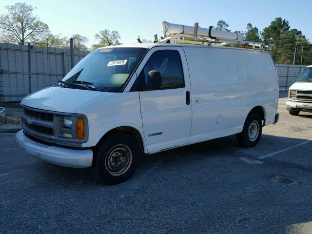 1GCFG25W111153058 - 2001 CHEVROLET EXPRESS G2 WHITE photo 2